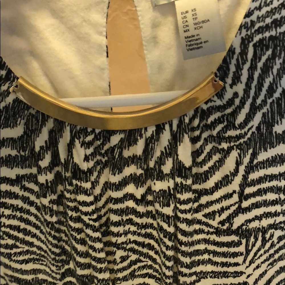 Blouses - Picture 5 of 5